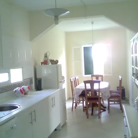 בית נופש House With 3 Bedrooms In Lombas With Wonderful Sea View And Wifi 400 M From The