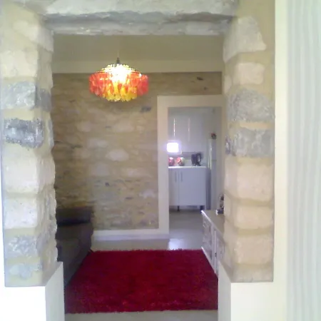 בית נופש House With 3 Bedrooms In Lombas With Wonderful Sea View And Wifi 400 M From The